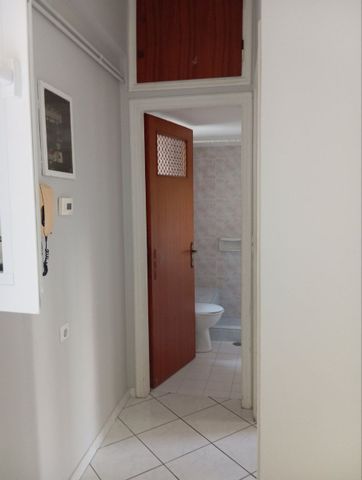 Studio/Γκαρσονιέρα για ενοικίαση Κέντρο (Λαμία) - Φωτογραφία 3