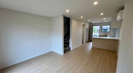 Modern Comfort Meets Effortless Living - Photo 3