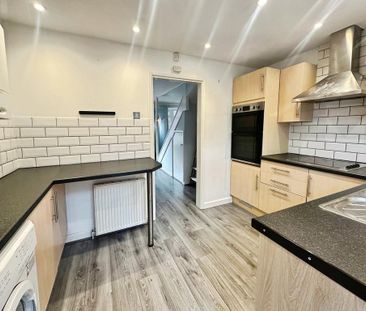 2 bedroom semi-detached house to rent - Photo 6