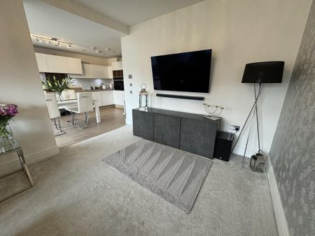 3 bedroom detached house to rent - Photo 4