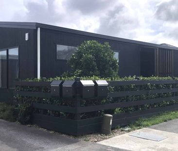 3 Bedroom House in Waiuku - Photo 1