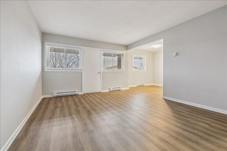 For Lease - 2350 Queensway Drive Unit# 3, Burlington, Ontario - Photo 4