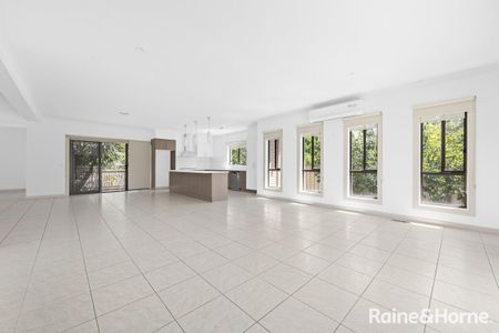 2/177 Copernicus Way, Keilor Downs, VIC 3038 - Photo 2