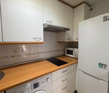 Apartamento de alquiler en Calle Calle Alcalá, Simancas - Photo 4