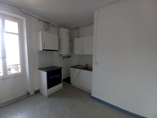 Charmant appartement de 3 pièces situé en plein coeur du centre ville - Foto 1