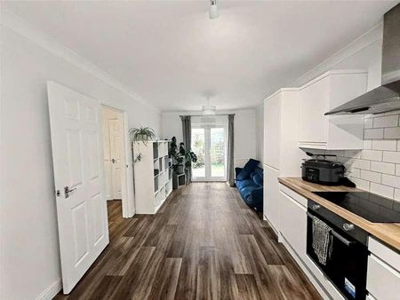 Leeward Quay, Eastbourne, East Sussex, BN23 - Photo 2