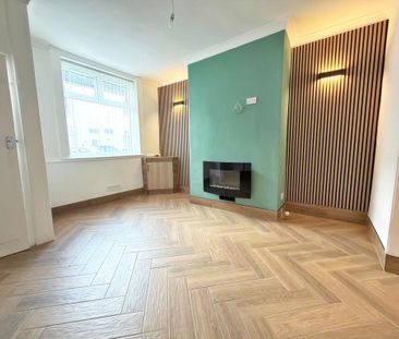 2 bedroom terraced house to rent - Photo 4