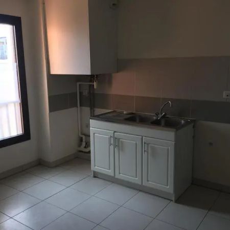 Appartement à louer 3 pièces 77.91m² - Photo 3