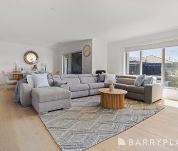 Coastal Comfort Meets Modern Style - Photo 1