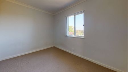 Easy Living in Girrawheen - Photo 4