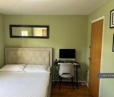 1 bedroom in a house share to rent - Photo 4