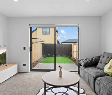 Modern 2BR Townhouse close to CBD - Photo 2