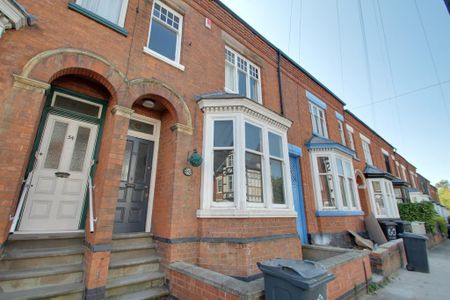 1 bedroom in a house share to rent - Photo 5