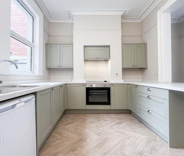 8 Chichester Avenue, Belfast, BT15 5EH - Photo 6