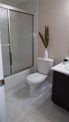 For Lease - 100 Brickyard Way Unit# 70, Brampton, Ontario - Photo 2