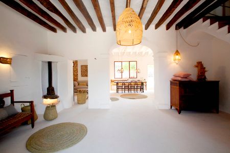 Finca con casa de diseño mallorquin amueblada, 5 dormitorios y piscina en Llucmajor - Photo 2