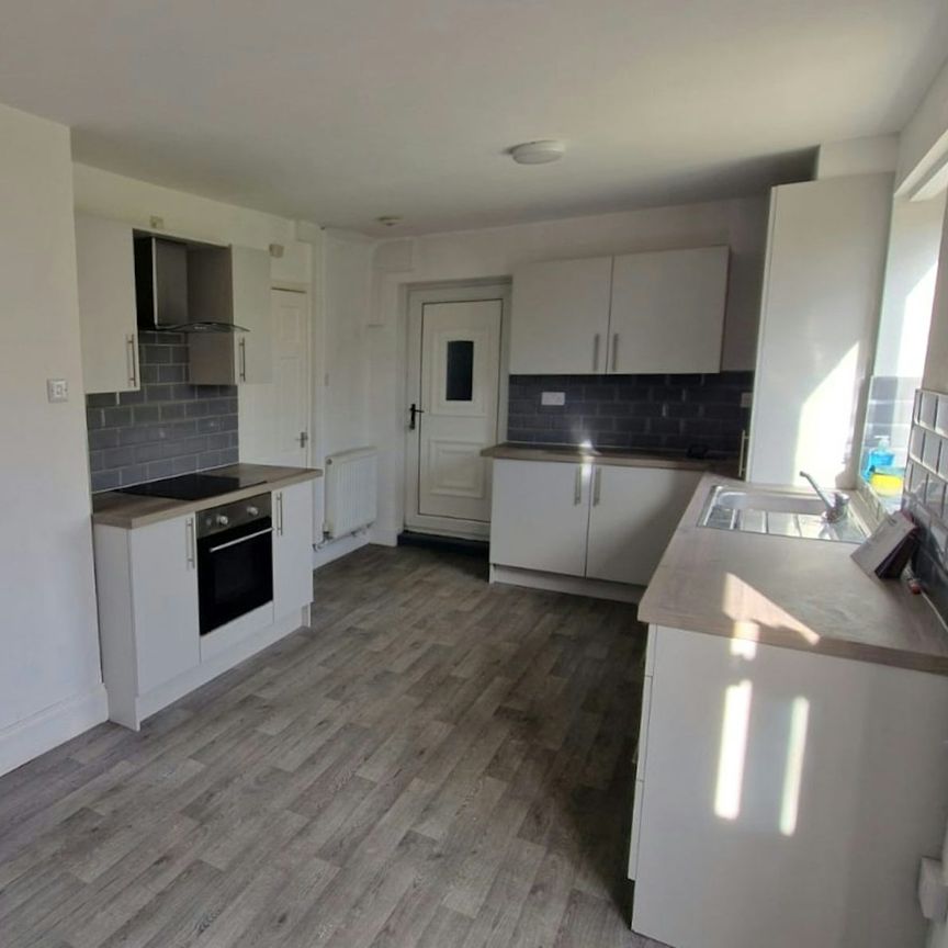 Semi-detached house to rent on - Photo 1