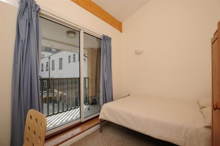 3 bedroom house share to rent - Photo 3