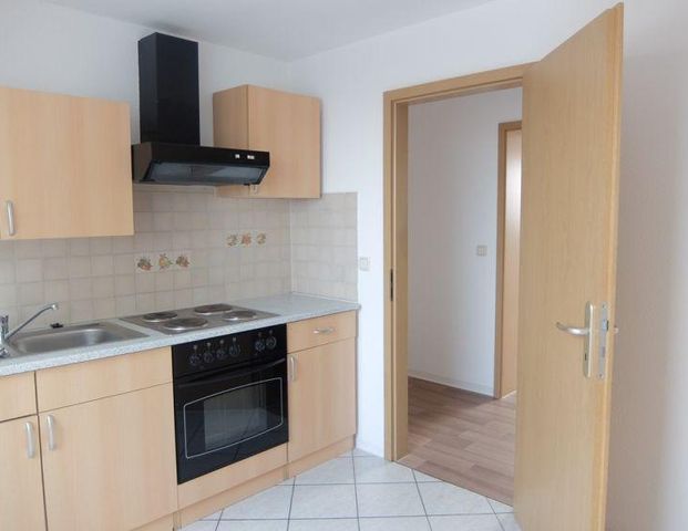 Wohlfühlnest mit Einbauküche gemütlich im Dachgeschoss - Photo 1