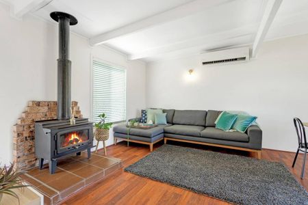 Vincentia 3 Bedroom Rental - Photo 2