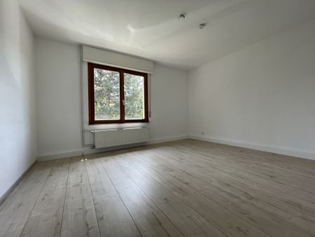 Ruhiger Nachmieter gesucht, für charmante 2 Zi.-Wohnung mit großer Dachterrasse - Photo 4