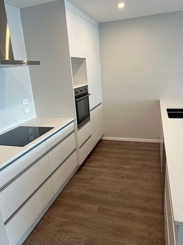 4-Bedroom property Westside - Photo 2