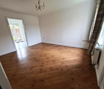 2 bedroom end of terrace house to rent - Photo 2