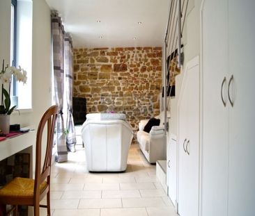 Maison de village pleine de charme, 2 chambres, terrasse et parking - Photo 5