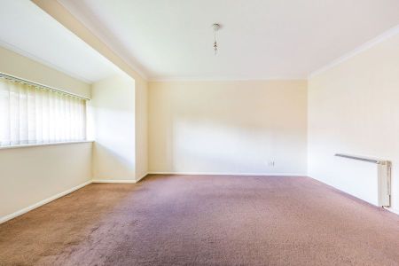 3 bedroom apartment to rent - Photo 2