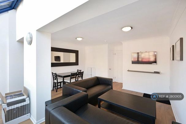 4 bedroom flat to rent - Photo 1