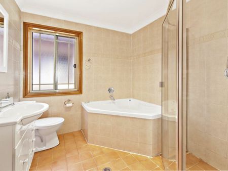 Modern Family Duplex in Prime Location - Photo 4