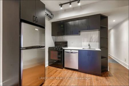 Townhouse For Lease | C7377766 - Photo 2