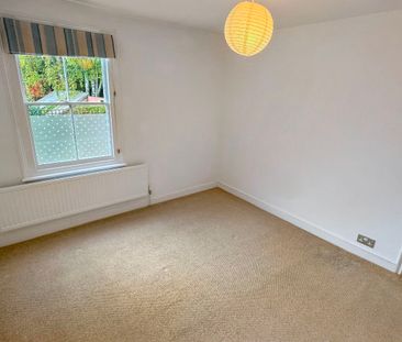 St. Johns Hill, Woodbridge - Photo 5