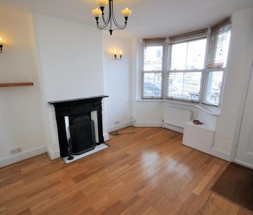 2 bedroom end of terrace house to rent - Photo 5