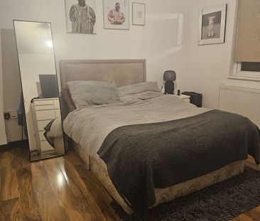 2 Bed Terraced House, Milkwood Road, SE24 - Photo 4