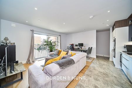 Chelmsford Road, Shenfield, Brentwood - Photo 2