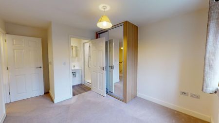 4 bedroom semi-detached house to rent - Photo 4