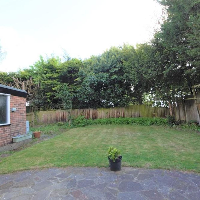 5 bedroom detached house to rent - Photo 1