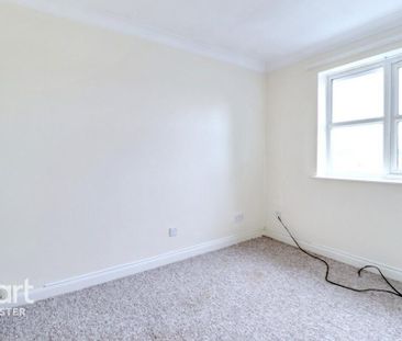 3 bedroom apartment to rent - Photo 2