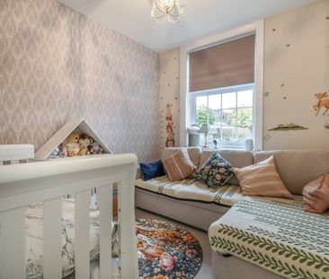 4 bedroom detached house to rent - Photo 2