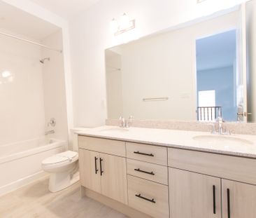 For Lease - 3216 Meadowridge Drive, Oakville, Ontario - Photo 6