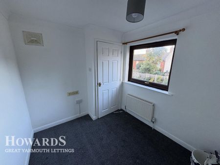 2 bedroom terraced house to rent - Photo 2