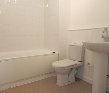 1 bed Apartment for Rent - Photo 6