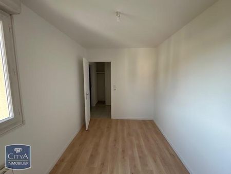 Location Appartement 3 pièces 63m² ST AVOLD 57500 - Photo 2