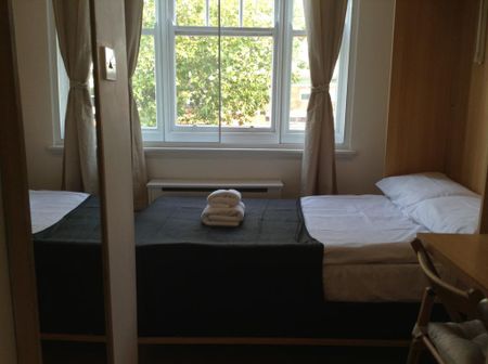 Flat 430 Fulham Palace Road, Fulham W6 9HH - Photo 3