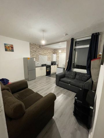 Room in a Shared House, Maud Street, NG7 - Photo 5