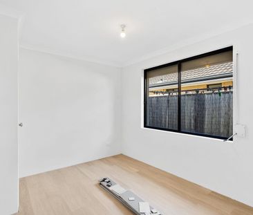 Gem in the heart of Lakelands - Photo 2