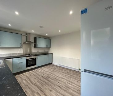 3 bedroom terraced house to rent - Photo 6
