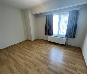 Appartement met twee slaapkamers op wandelafstand van de grote mark... - Foto 2