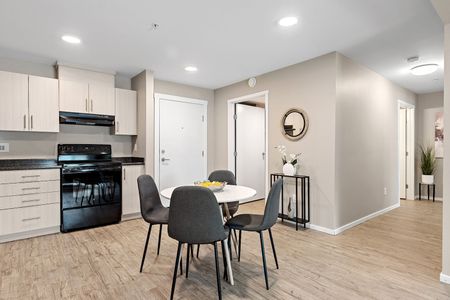 Blackstone Village - Photo 4